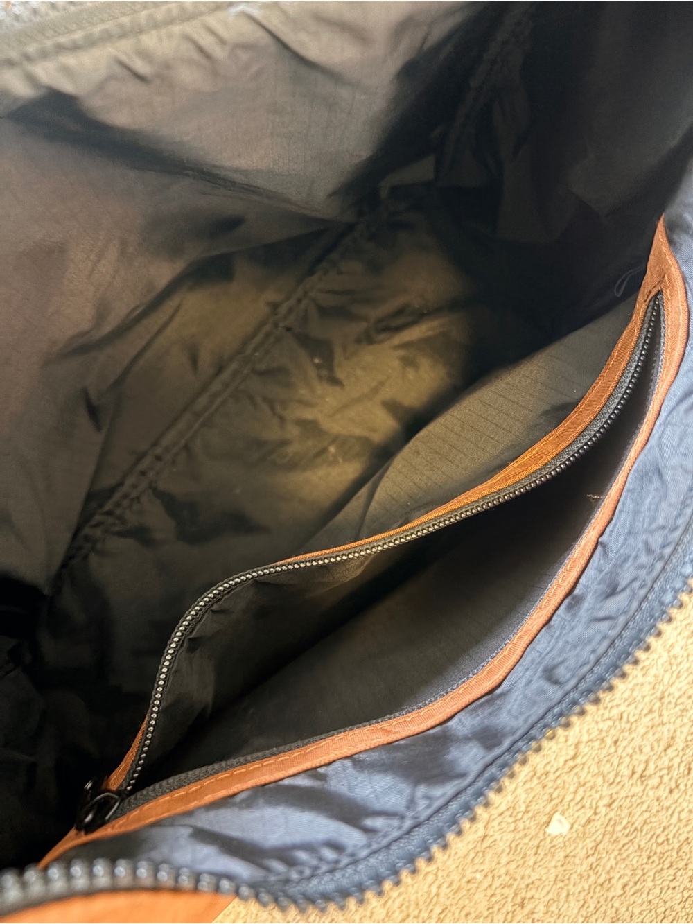 BAGGU Nylon Shoulder Bag - Picture 7 of 7